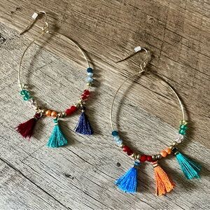 📿🎀Gold Tone Fashion Boho Hoop earrings with colourful beads & tassels.
